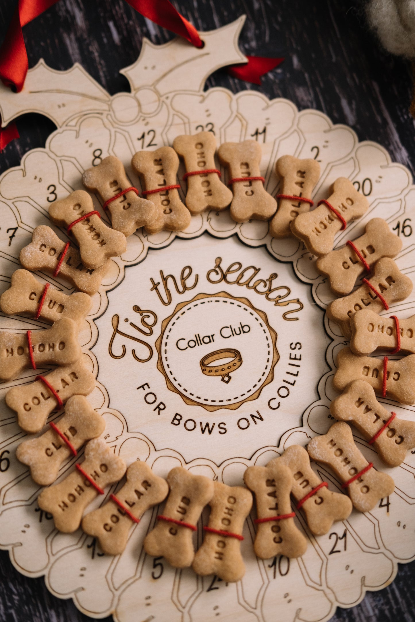 Collar Club Wreath Reusable Advent Calendar for Dogs (Sold without Treats)